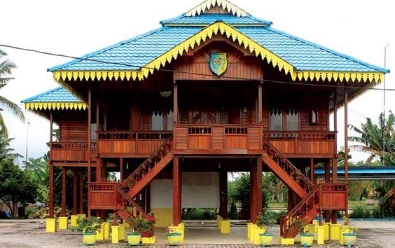 Rumah Adat Melayu Sumatra Utara
